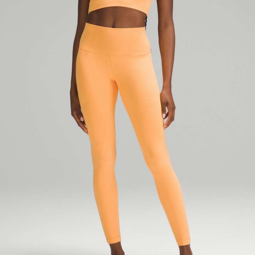 #59 NWT Lululemon Align High-Rise Pant 28"
Mango Dream